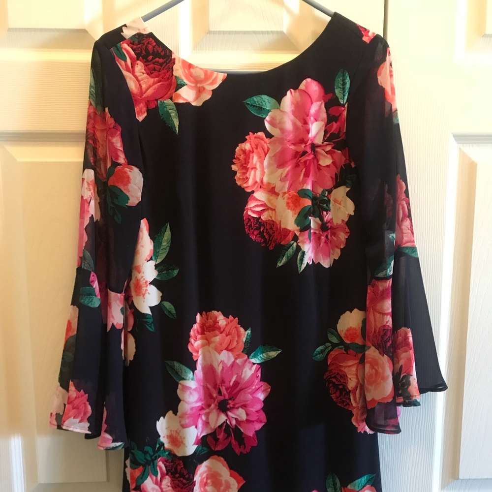 Jessica Howard Belle Sleeve Floral Dress